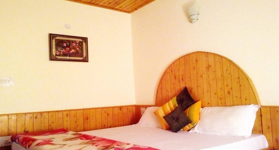 TG Stays Kanyal Road 3, Manali 5